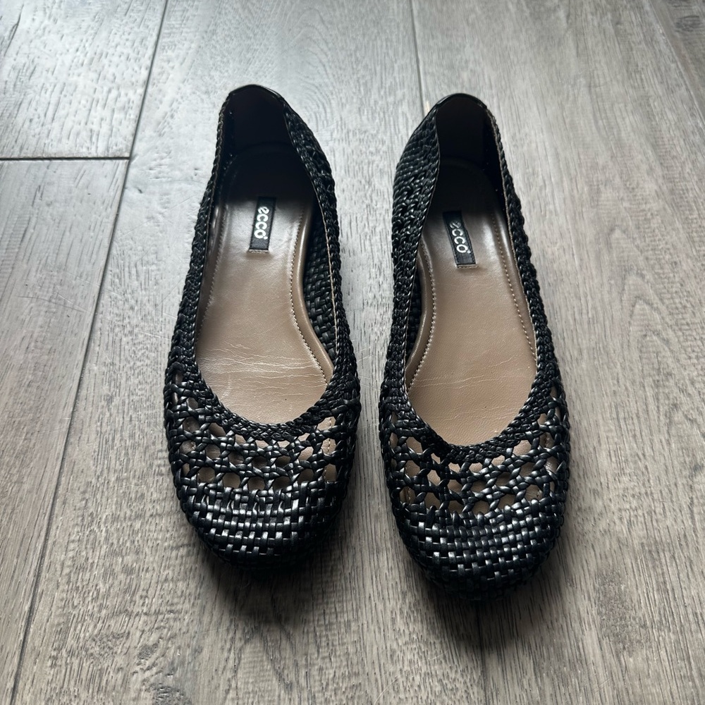 Ecco Kelly Women’s Black Woven Flats